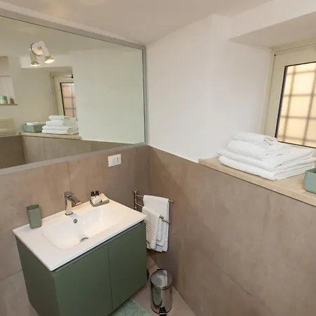 Semesterbostad Maison Castro Casetta A